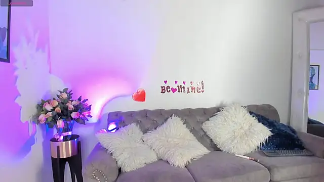 Snapshot of Sofi_Vasquez chatting on 02-12-25, 09:54 Sofi Vasquez online show from 02-12-25, 09:54