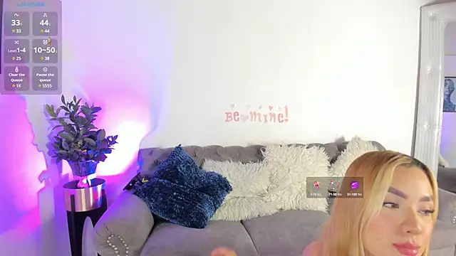 Snapshot of Sofi_Vasquez chatting on 02-17-25, 11:53 Sofi Vasquez online show from 02-17-25, 11:53