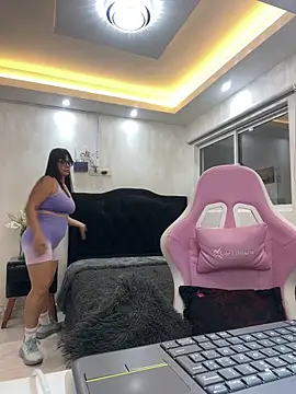 Hot beauty   online show from 06-27-26, 12:59