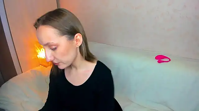 MelodyOfLovee online show from 02-04-26, 11:31