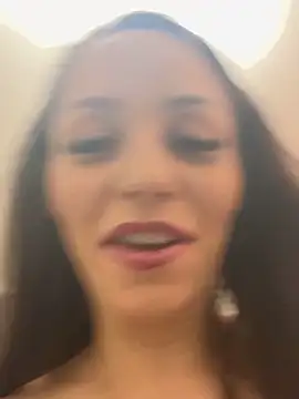 Snapshot of Chiara0102 chatting on 04-29-26, 08:15 Chiara0102 online show from 04-29-26, 08:15