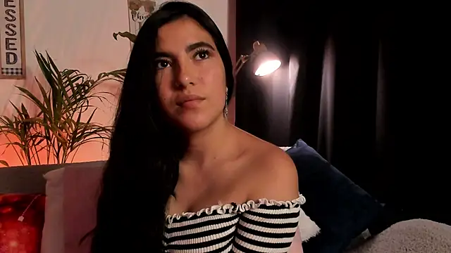 Snapshot of Serenity_Day chatting on 01-18-25, 12:46 Serenity Day online show from 01-18-25, 12:46