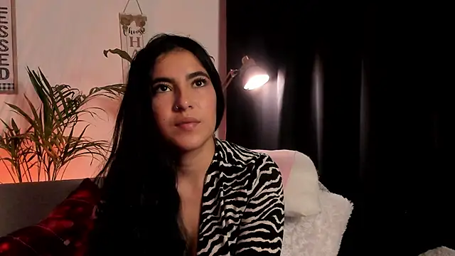 Snapshot of Serenity_Day chatting on 01-19-25, 03:08 Serenity Day online show from 01-19-25, 03:08