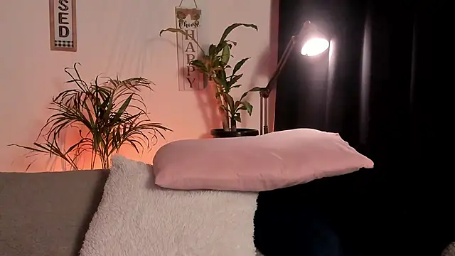 Snapshot of Serenity_Day chatting on 02-17-25, 02:20 Serenity Day online show from 02-17-25, 02:20