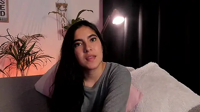 Snapshot of Serenity_Day chatting on 02-19-25, 02:33 Serenity Day online show from 02-19-25, 02:33