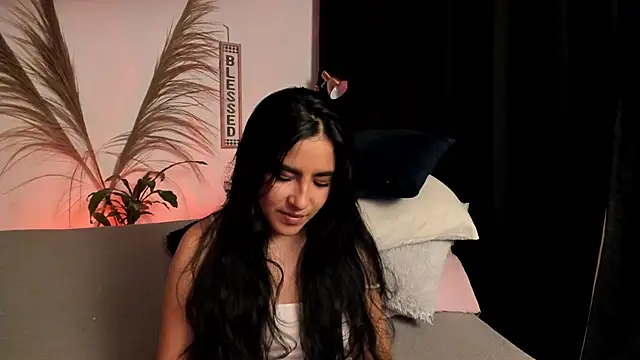 Snapshot of Serenity_Day chatting on 10-01-25, 02:50 Serenity Day online show from 10-01-25, 02:50