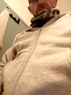 jonyfree1978 online show from 12-20-25, 10:39