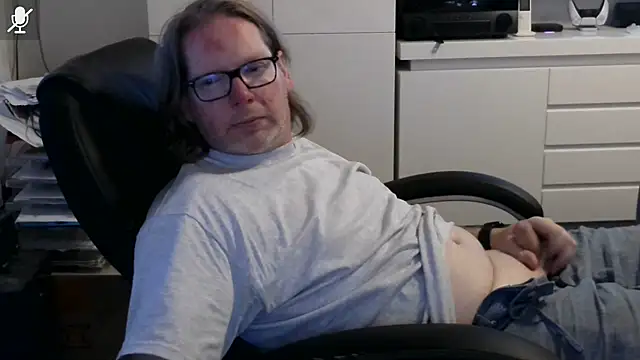 Snapshot of VSteph chatting on 07-02-26, 07:42 VSteph online show from 07-02-26, 07:42