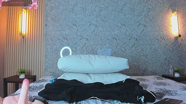 adara scot online show from 12-18-24, 02:17