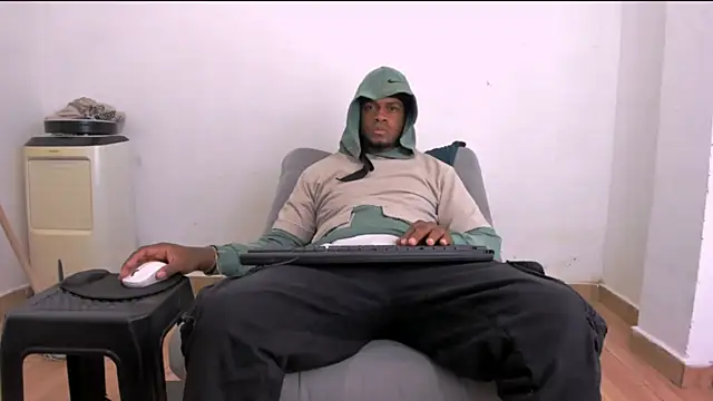 Snapshot of jack_crawfortt chatting on 10-09-25, 12:52 jack crawfortt online show from 10-09-25, 12:52