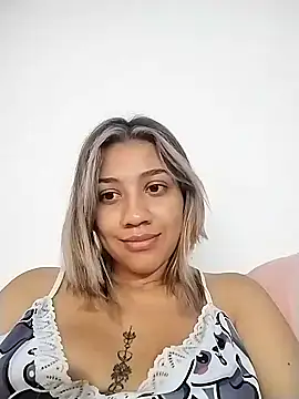 Snapshot of nina_carther chatting on 02-05-25, 01:11 nina carther online show from 02-05-25, 01:11