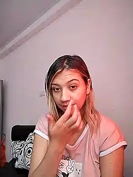 Snapshot of nina_carther chatting on 03-19-25, 01:29 nina carther online show from 03-19-25, 01:29