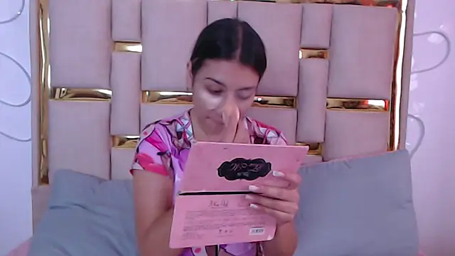 Snapshot of nina_carther chatting on 10-04-25, 11:30 nina carther online show from 10-04-25, 11:30