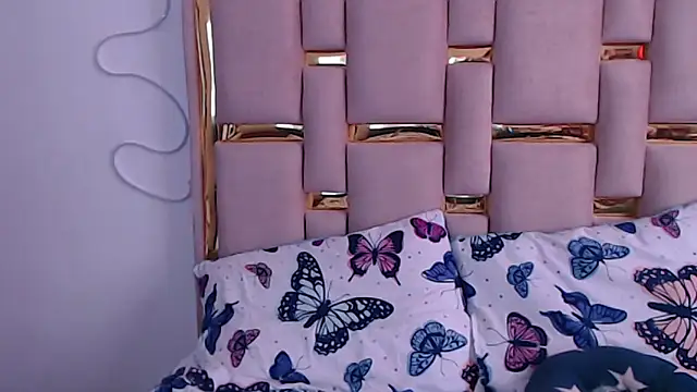 Snapshot of nina_carther chatting on 10-29-25, 01:24 nina carther online show from 10-29-25, 01:24