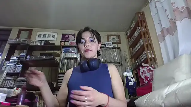 Snapshot of Tiramisu89 chatting on 12-22-24, 06:06 Tiramisu89 online show from 12-22-24, 06:06