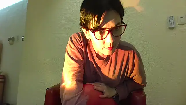 Snapshot of Tiramisu89 chatting on 01-13-25, 02:39 Tiramisu89 online show from 01-13-25, 02:39