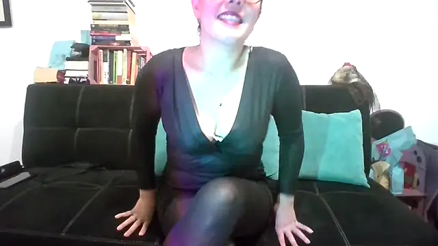 Snapshot of Tiramisu89 chatting on 11-07-25, 01:05 Tiramisu89 online show from 11-07-25, 01:05