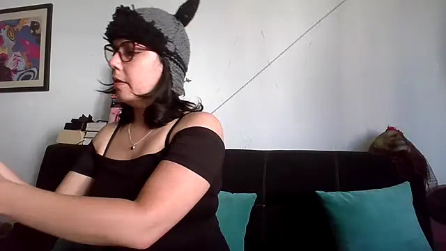 Snapshot of Tiramisu89 chatting on 11-11-25, 06:08 Tiramisu89 online show from 11-11-25, 06:08