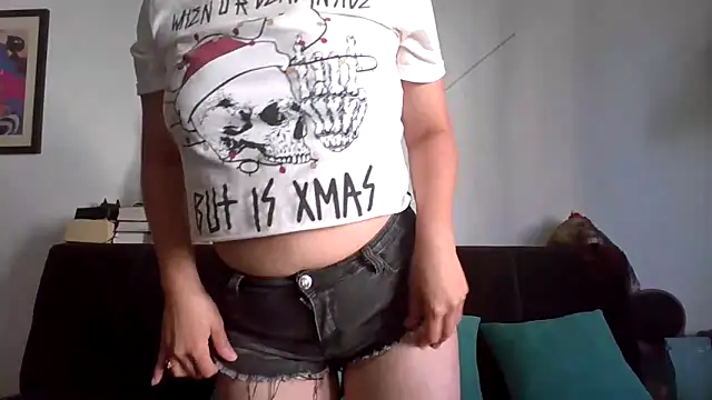 Snapshot of Tiramisu89 chatting on 11-14-25, 07:12 Tiramisu89 online show from 11-14-25, 07:12