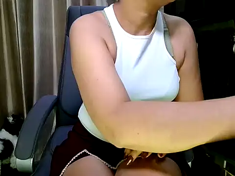 Snapshot of fabdemira chatting on 10-04-25, 07:56 fabdemira online show from 10-04-25, 07:56