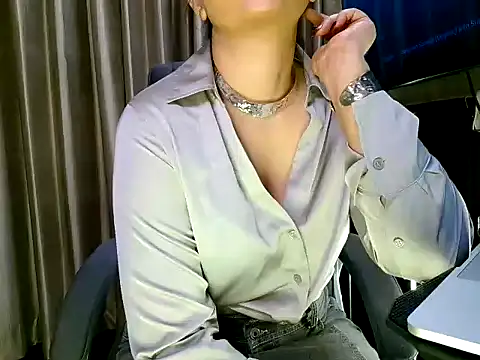 Snapshot of fabdemira chatting on 10-24-25, 09:49 fabdemira online show from 10-24-25, 09:49