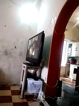 Snapshot of Polygamist chatting on 09-09-25, 07:41 Polygamist online show from 09-09-25, 07:41