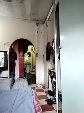 Snapshot of Polygamist chatting on 09-15-25, 05:07 Polygamist online show from 09-15-25, 05:07