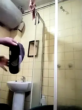 Snapshot of Polygamist chatting on 09-20-25, 07:31 Polygamist online show from 09-20-25, 07:31