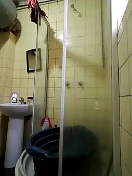 Snapshot of Polygamist chatting on 09-26-25, 05:44 Polygamist online show from 09-26-25, 05:44