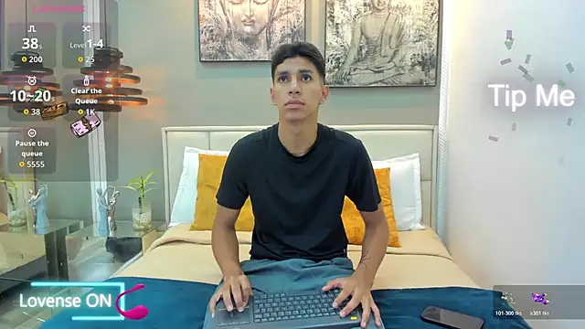 Snapshot of kieran_derek chatting on 11-11-25, 03:39 kieran derek online show from 11-11-25, 03:39