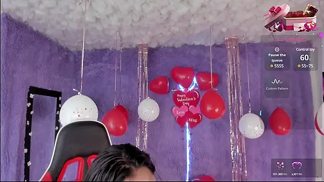 Snapshot of Diosa-afrodita chatting on 02-14-25, 10:28 Diosa-afrodita online show from 02-14-25, 10:28