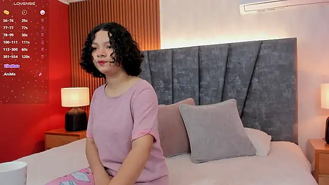 Snapshot of pretty_sunlight_ chatting on 02-13-25, 01:50 pretty sunlight online show from 02-13-25, 01:50