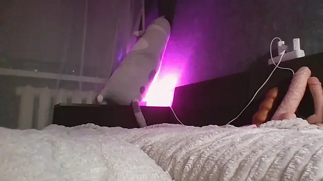 Hungry  Puppy online show from 09-13-25, 05:46