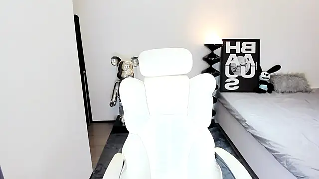 Snapshot of bdbdzs chatting on 02-16-25, 09:48 bdbdzs online show from 02-16-25, 09:48