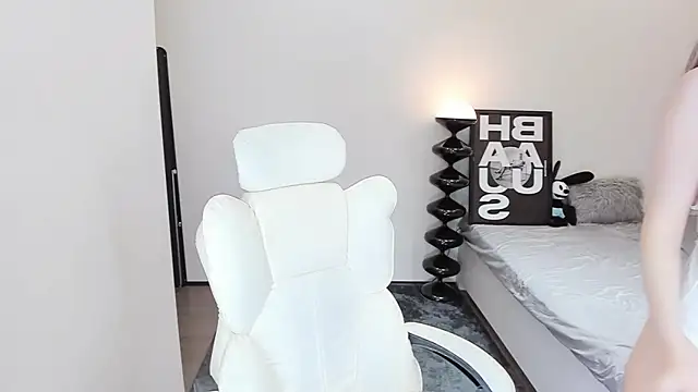 Snapshot of bdbdzs chatting on 03-14-25, 10:05 bdbdzs online show from 03-14-25, 10:05