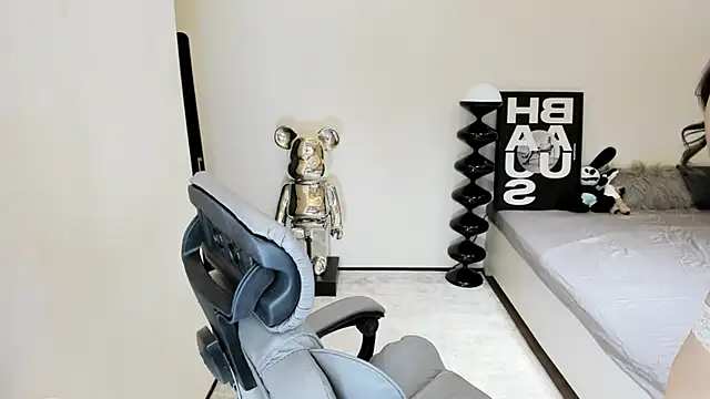 Snapshot of bdbdzs chatting on 09-10-25, 03:34 bdbdzs online show from 09-10-25, 03:34