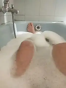 Snapshot of hexsmith96 chatting on 01-05-25, 02:52 hexsmith96 online show from 01-05-25, 02:52