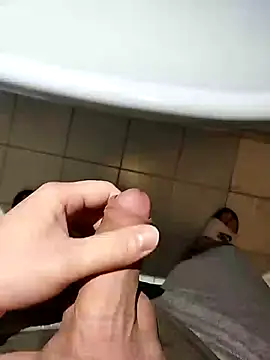 Snapshot of hexsmith96 chatting on 03-04-25, 08:02 hexsmith96 online show from 03-04-25, 08:02