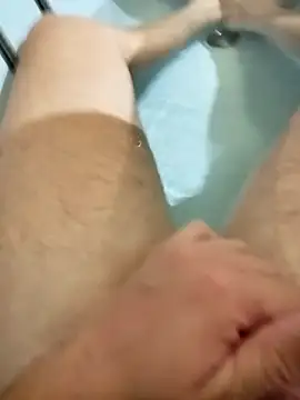 Snapshot of hexsmith96 chatting on 10-15-25, 04:07 hexsmith96 online show from 10-15-25, 04:07