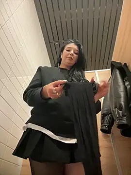 Tisha Busty online show from 09-28-25, 01:38