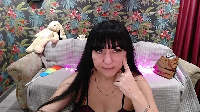 SusanLaNice online show from 11-19-25, 01:55