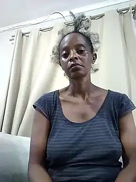 sweets 80 online show from 02-25-25, 05:08