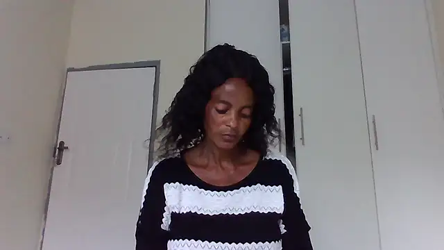 sweets 80 online show from 11-15-25, 03:52