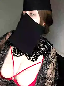 Snapshot of -Arab_milf- chatting on 12-31-24, 05:33 -Arab milf- online show from 12-31-24, 05:33