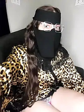 Snapshot of -Arab_milf- chatting on 09-09-25, 01:54 -Arab milf- online show from 09-09-25, 01:54