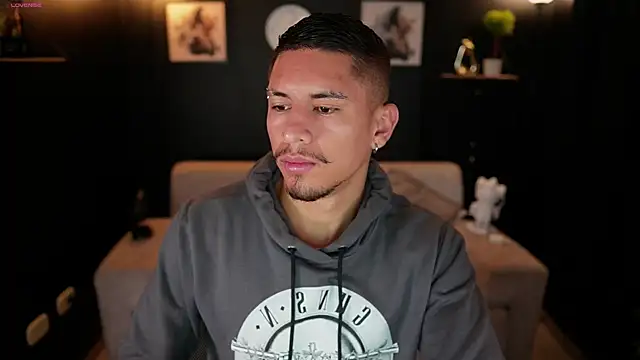 Aaronfox x online show from 11-28-25, 09:01