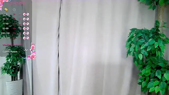 Snapshot of alissawind chatting on 02-25-25, 03:05 alissawind online show from 02-25-25, 03:05