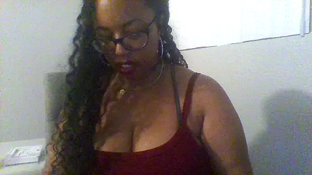 Snapshot of KittyKayla chatting on 10-16-25, 03:18 KittyKayla online show from 10-16-25, 03:18