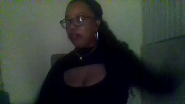 Snapshot of KittyKayla chatting on 10-20-25, 06:25 KittyKayla online show from 10-20-25, 06:25