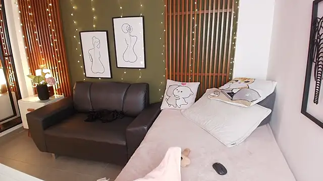 Snapshot of brigiitte_rohan chatting on 09-17-25, 03:08 brigiitte rohan online show from 09-17-25, 03:08